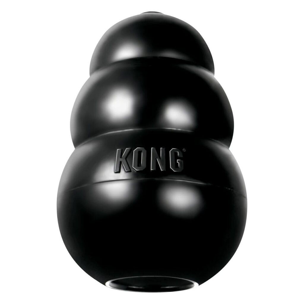 KONG Extreme – extra odolná gumová hračka pre silné žuvače, čierna, veľkosti S až XL